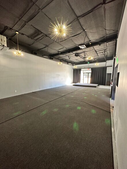 More Photos Of 801 Atlanta St, Roswell Freestanding For Sale