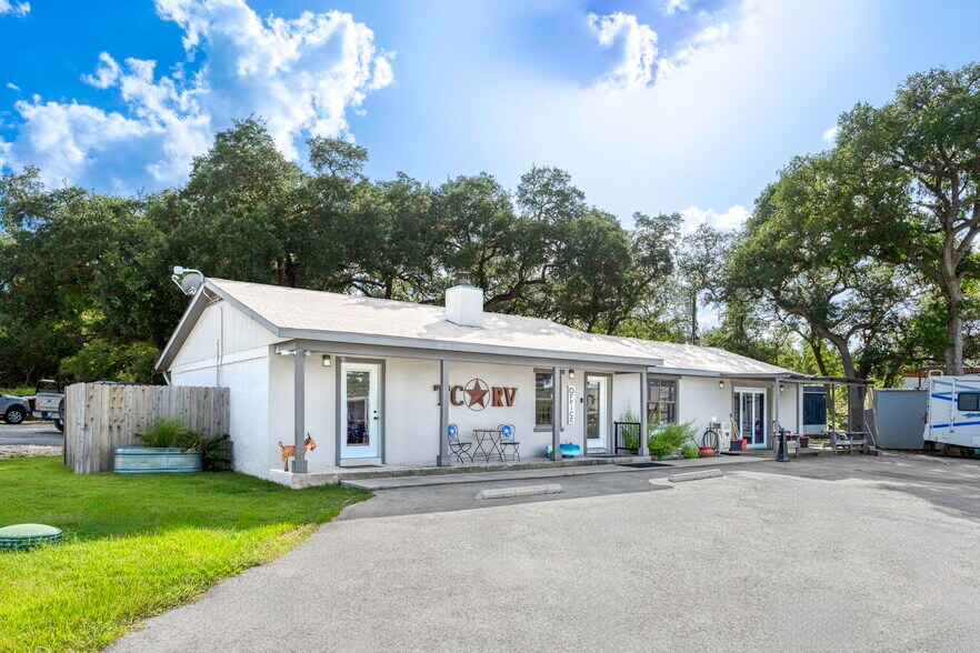 Primary Photo Of 16415 S Access Rd, Canyon Lake Showroom For Sale