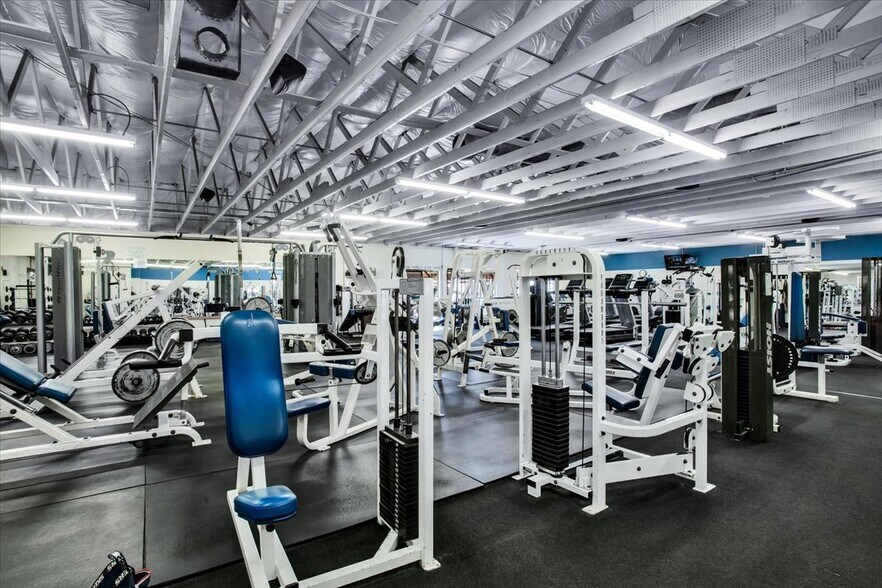 More Photos Of 73782 Two Mile Rd, Twentynine Palms Health Club For Sale