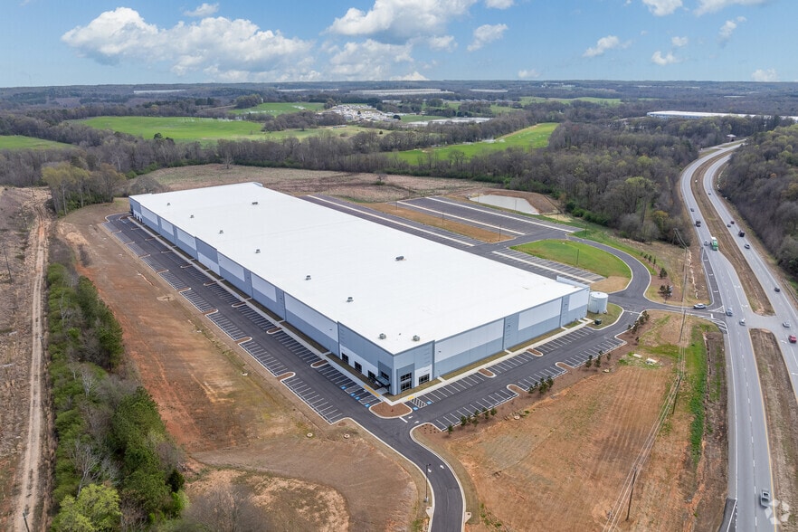 More Photos Of 8206 N US Highway 129, Pendergrass Distribution For Lease
