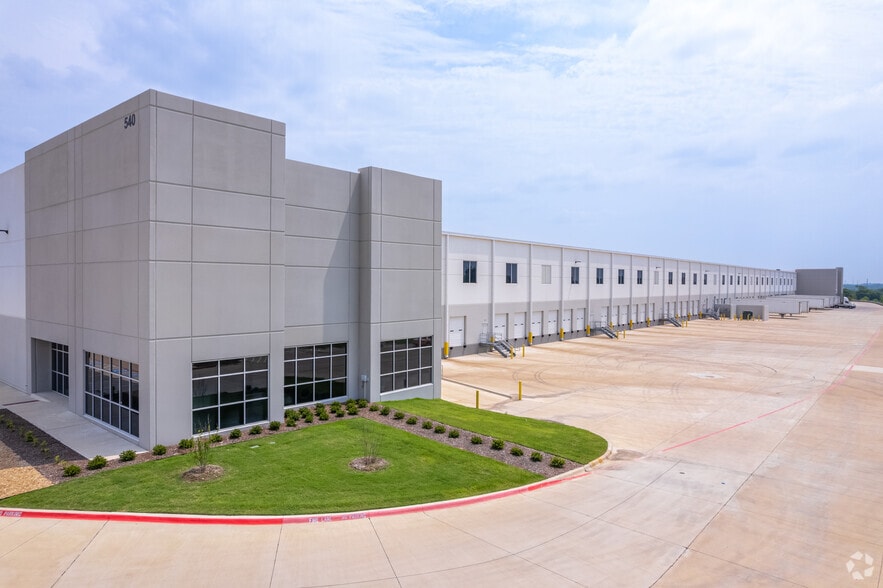 Primary Photo Of 540 S Town East Blvd, Mesquite Distribution For Lease