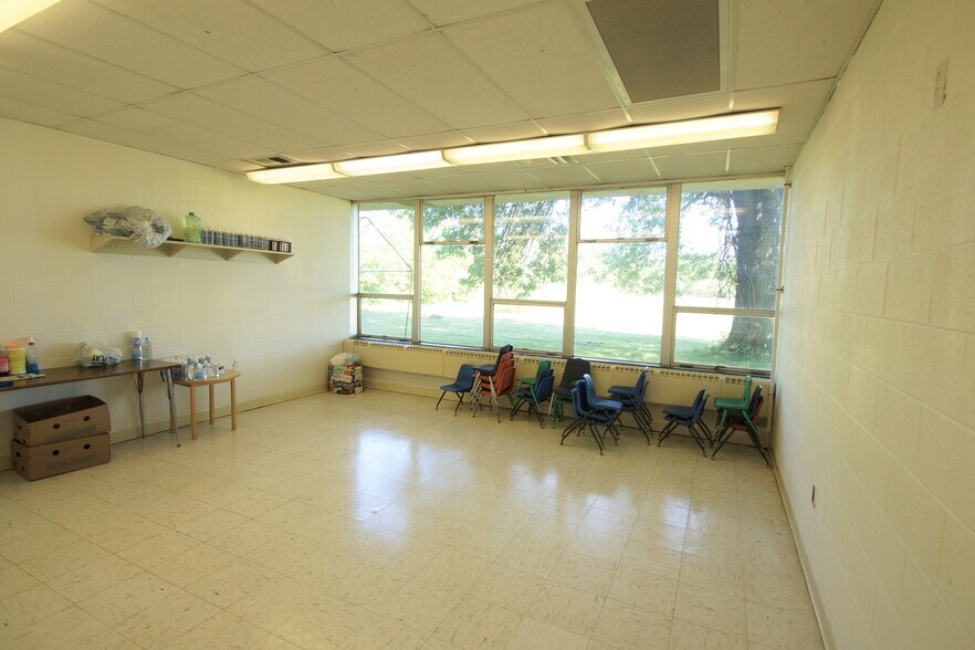 More Photos Of 2631 Harvard Ave NW, Canton Schools For Lease