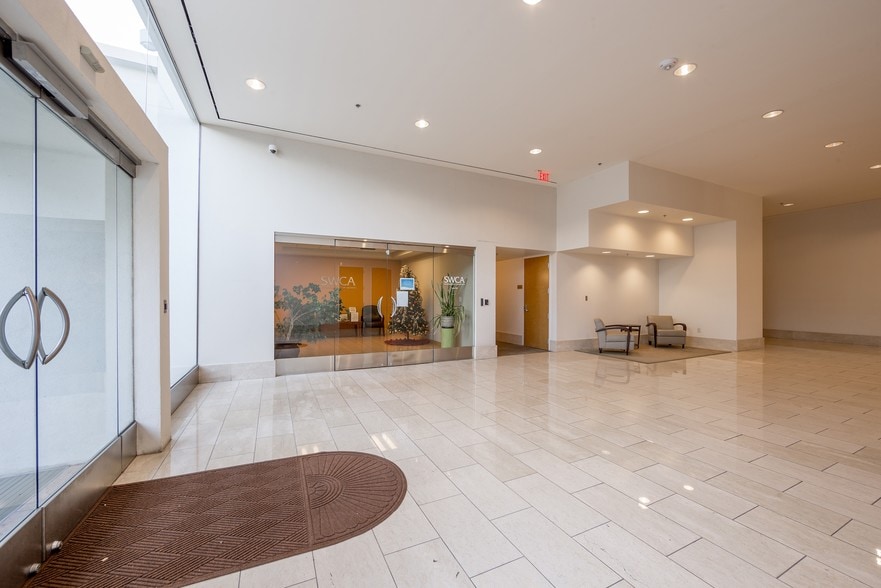 More Photos Of 3033 N Central Ave, Phoenix Office For Sale