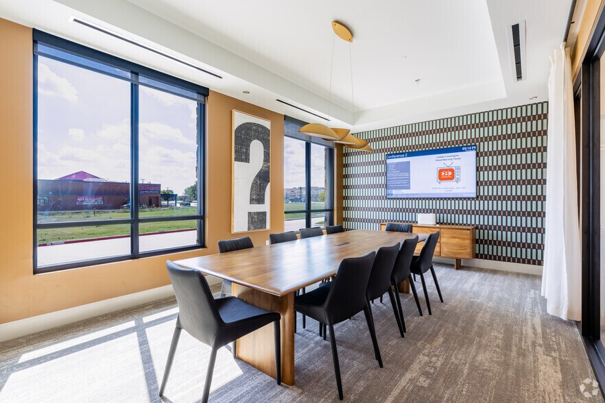 More Photos Of 8376 Davis Blvd, North Richland Hills Office For Lease