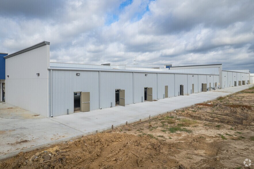 More Photos Of 3100 N. Major Drive, Beaumont Restaurant For Lease