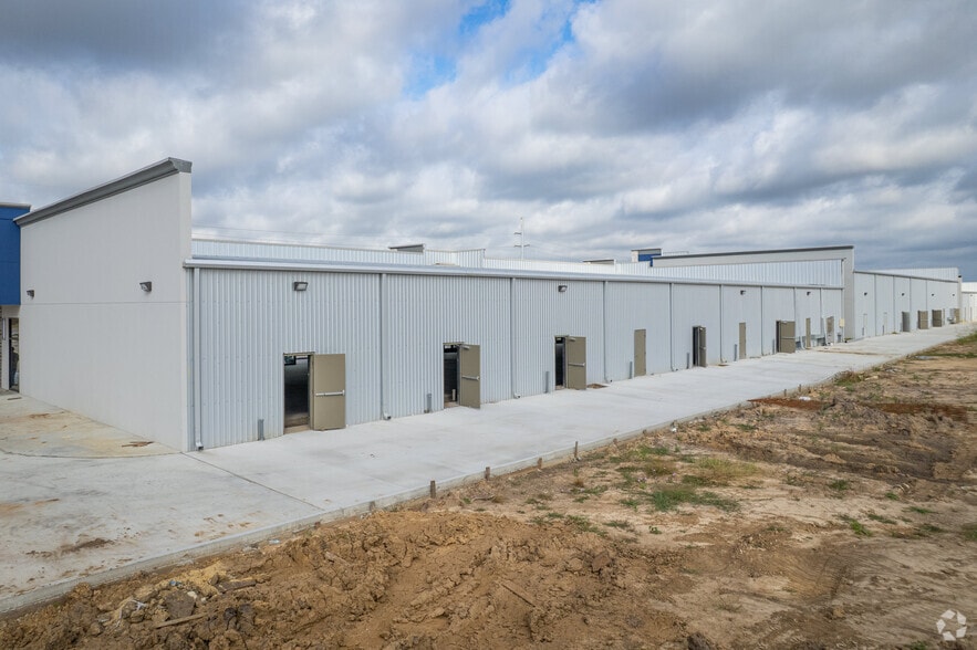 More Photos Of 3100 N. Major Drive, Beaumont Restaurant For Lease