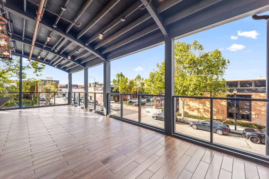 More Photos Of 11100 Downey Ave, Downey Restaurant For Sale