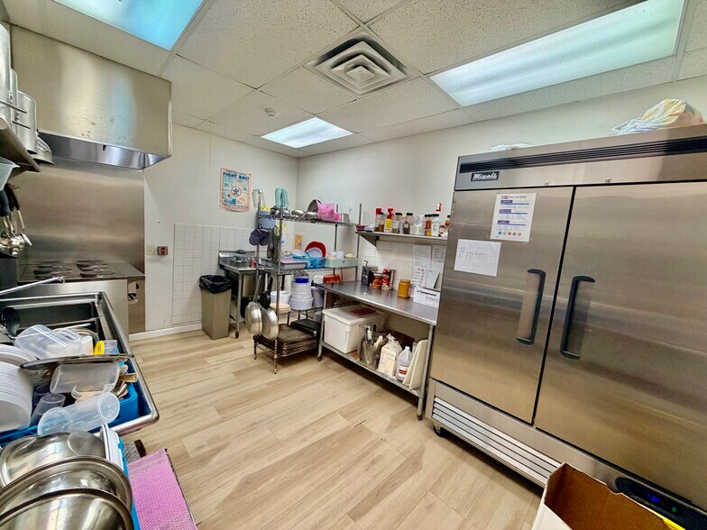 More Photos Of 548-554 State St, Camden Daycare Center For Sale