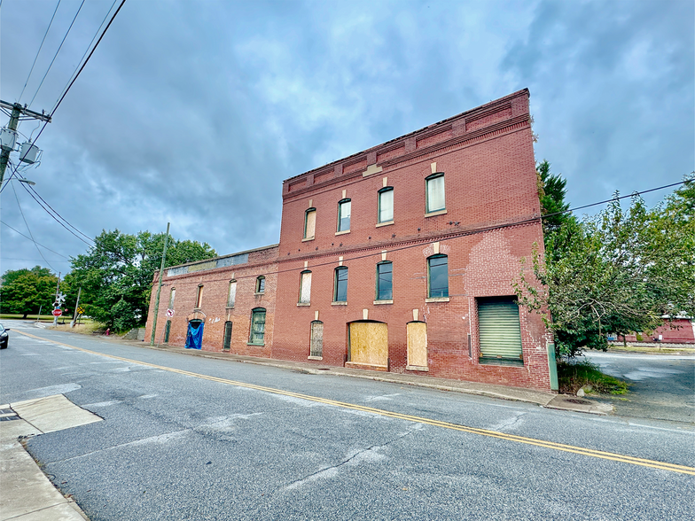 Primary Photo Of 220 N Gadberry St, Union Apartments For Sale