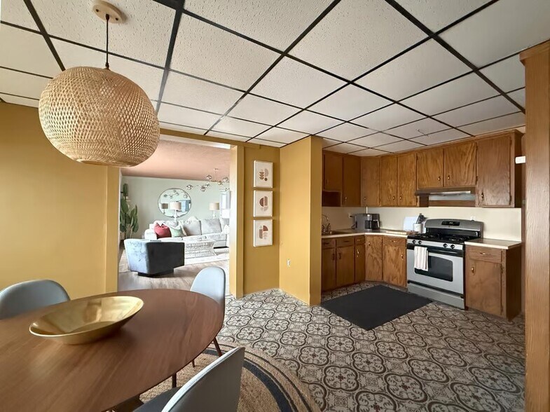 More Photos Of 600 22nd St, Benson Hotel For Sale