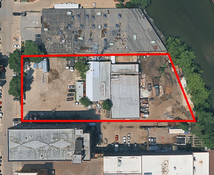 Primary Photo Of 3067 Rockwell st, Chicago Land For Sale