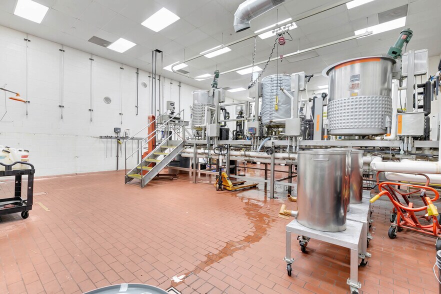 More Photos Of 3720 Amnicola Hwy, Chattanooga Unknown For Lease