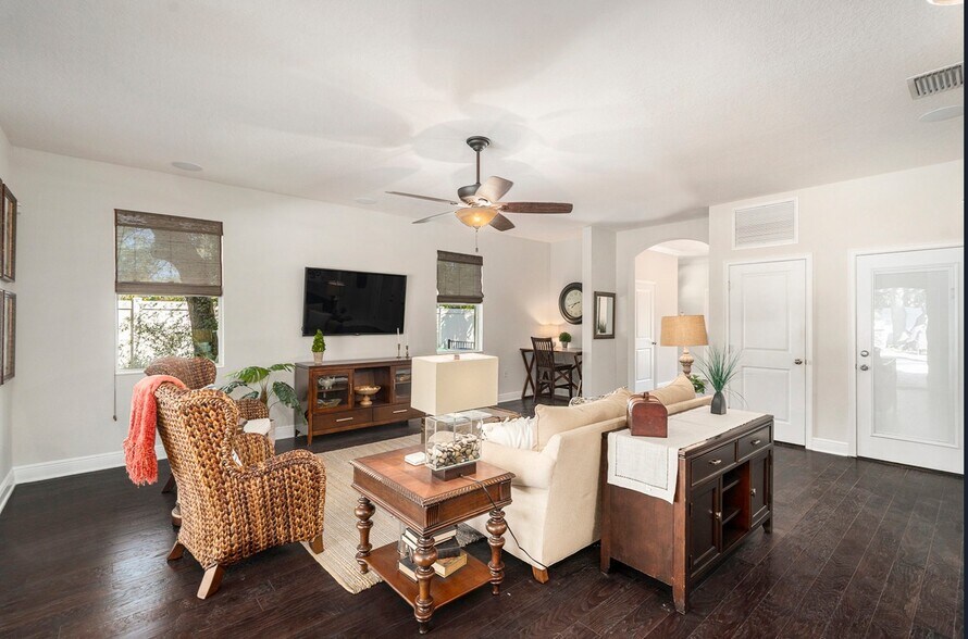 More Photos Of 5701 S Macdill Ave, Tampa Medical For Sale