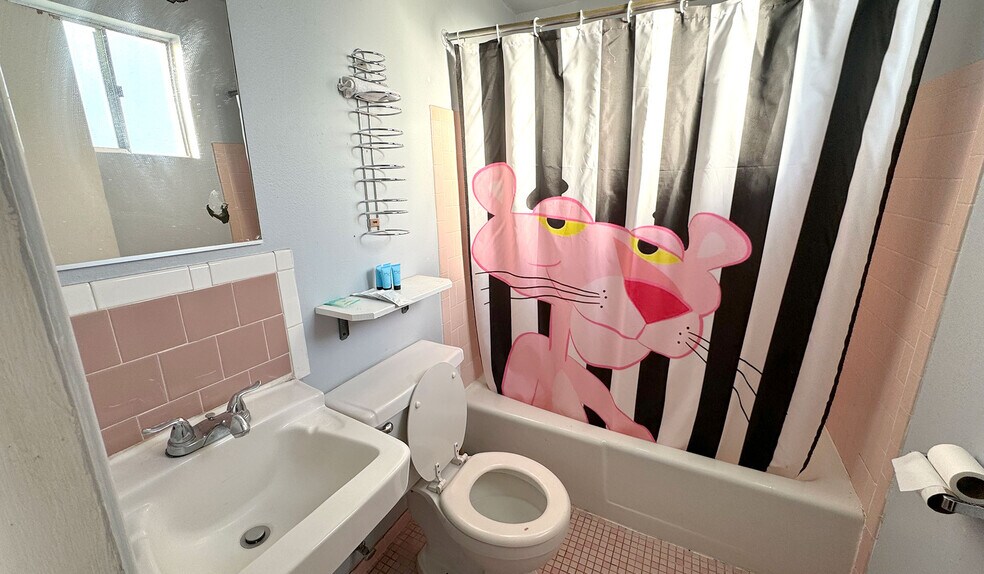 More Photos Of 21455 W I-40 Business, Seligman Hotel For Sale