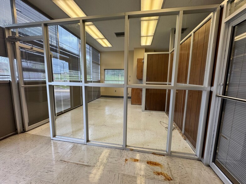 More Photos Of 612 Highway 11 S, Meridian Specialty For Sale