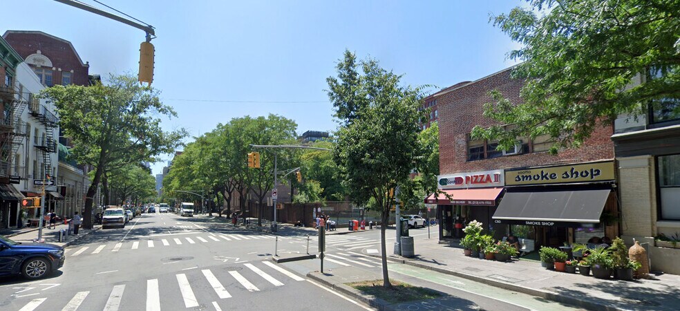 More Photos Of 501 Hudson St, New York Storefront Retail Office For Lease