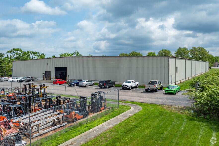 Primary Photo Of 9877-9893 Crescent Park Dr, West Chester Warehouse For Lease