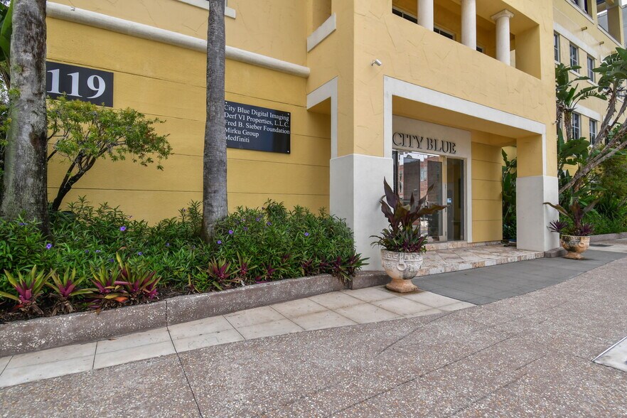 More Photos Of 119 N 11th St, Tampa Office For Sale
