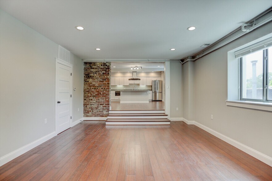 More Photos Of 218 W Main St, Urbana Office For Sale