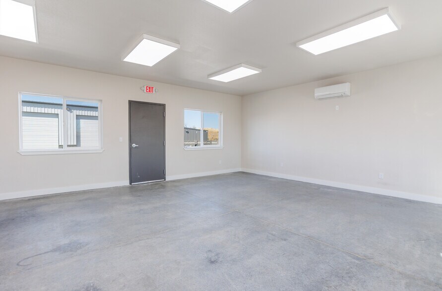 More Photos Of 1914 Dell Ave, Walla Walla Distribution For Lease