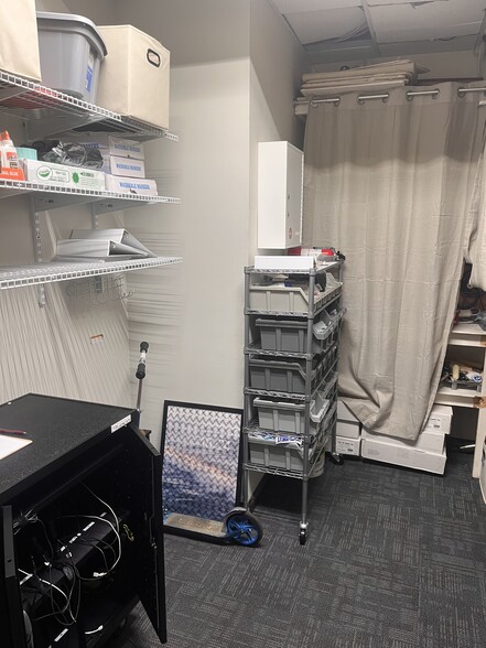 More Photos Of 2495 S Walnut Street Pike, Bloomington Office Residential For Lease