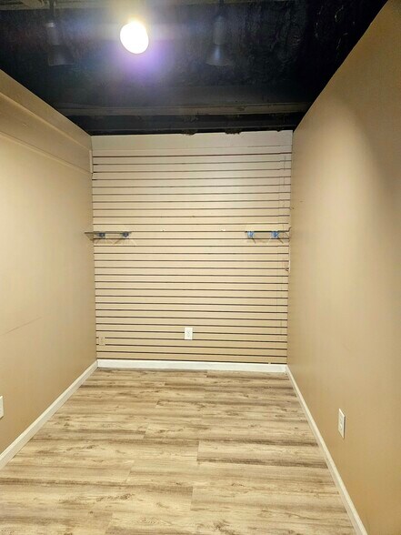 More Photos Of 3554 Hilton Ave, Columbus Medical For Sale