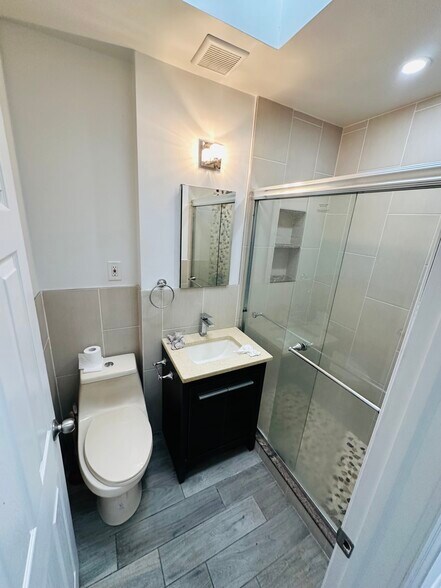 More Photos Of 13502 Rockaway Blvd, Jamaica Apartments For Sale