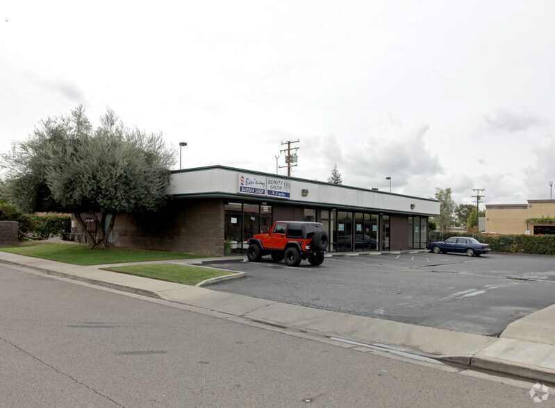Primary Photo Of 1737 W Caldwell Ave, Visalia Freestanding For Lease
