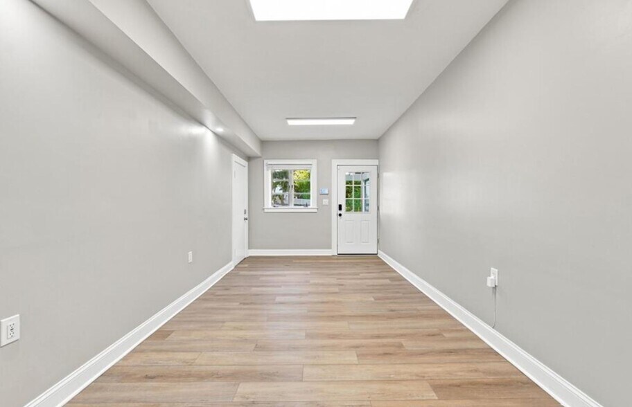 More Photos Of 3457 Clinton St, West Seneca Office Residential For Sale