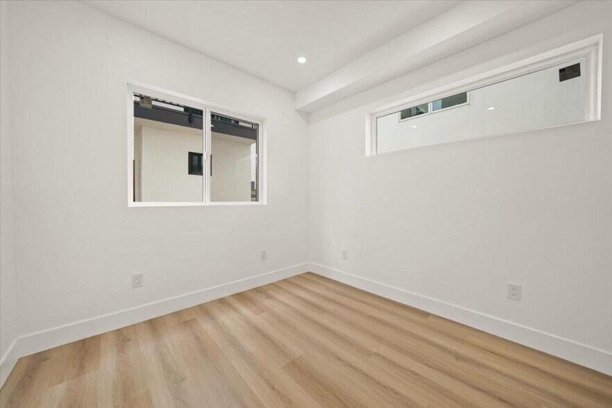 More Photos Of 910 Hudson ave, Los Angeles Apartments For Sale