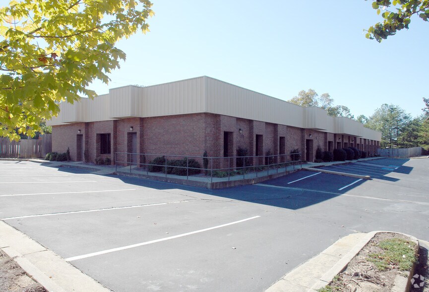 More Photos Of 3005 Lenora Church Rd, Snellville Medical For Lease