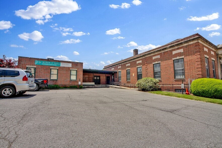 More Photos Of 2 Waln St, Wellsboro Office For Sale