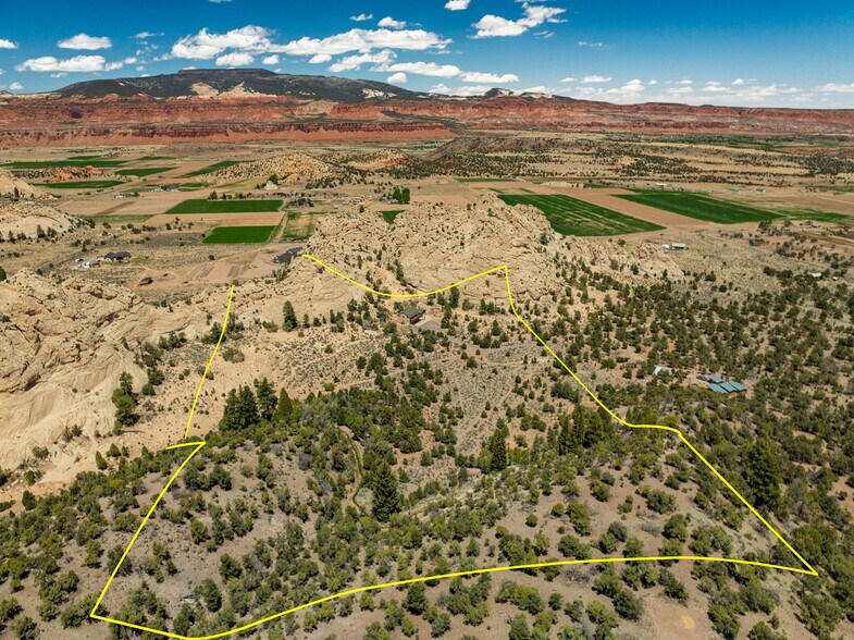 More Photos Of 897 E Cocks Comb Dr, Teasdale Land For Sale