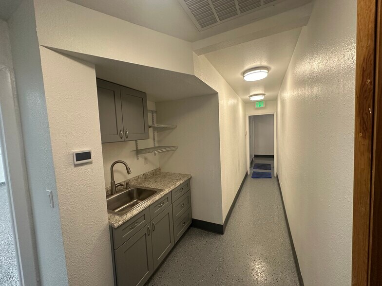 More Photos Of 3420 S Brady Ct, Englewood Light Distribution For Lease