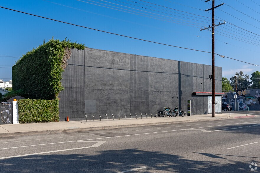 More Photos Of 5102 Vineland Ave, North Hollywood Movie Radio TVStudio For Lease