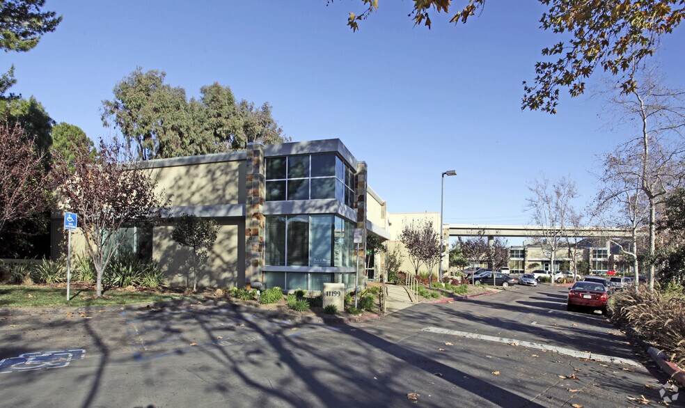 More Photos Of 11199 Sorrento Valley Rd, San Diego Office For Lease