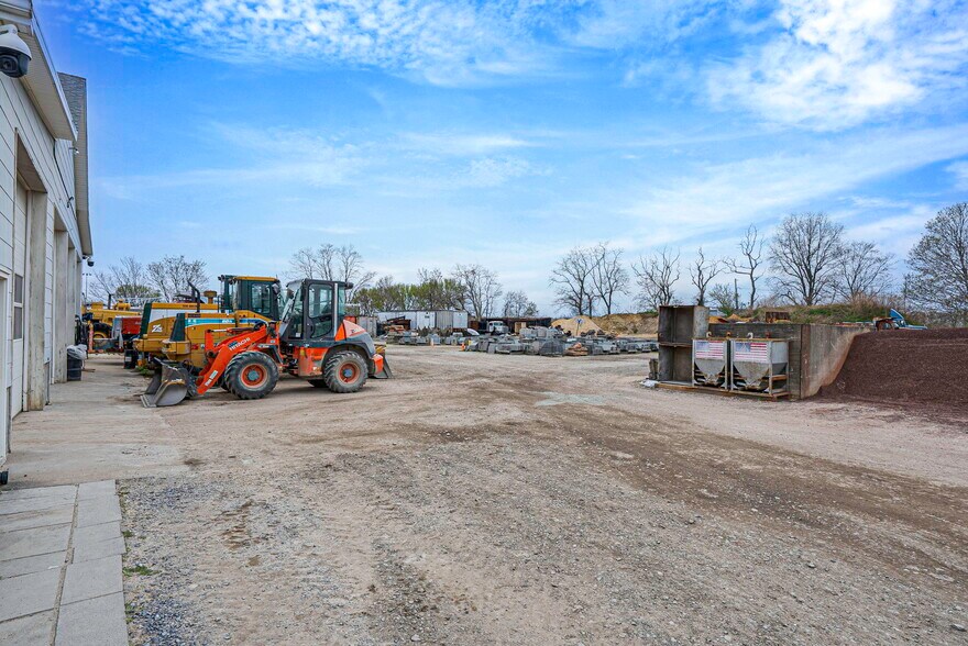 More Photos Of 32830 County Road 48 rd, Peconic Industrial For Sale
