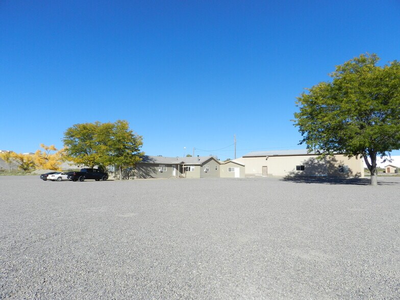 More Photos Of 445 Kristen Ct, Montrose Warehouse For Sale