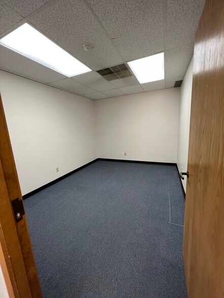 More Photos Of 16770 NE 79th St, Redmond Office For Lease