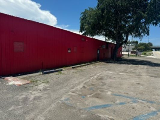 More Photos Of 6745 N Old Dixie Hwy, Fort Pierce Warehouse For Lease