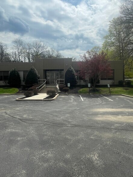 More Photos Of ,  Office For Sale