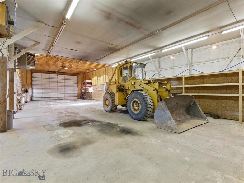 More Photos Of 2 S Lincoln St, Whitehall Warehouse For Sale