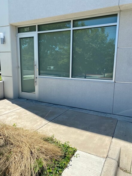 More Photos Of 7037 Twin Hills Ave, Dallas Unknown For Lease