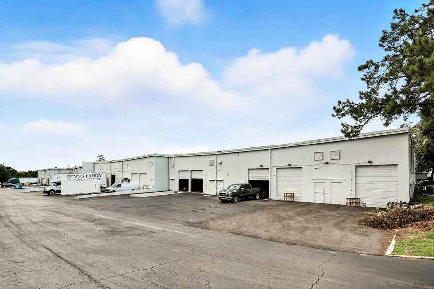 More Photos Of 701 S Kirkman Rd, Orlando Flex For Lease