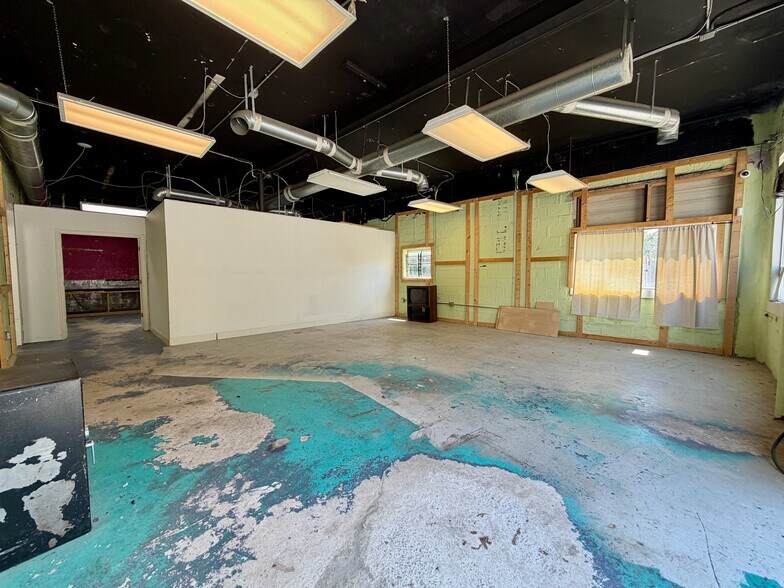 More Photos Of 12471 Veterans Memorial Hwy, Douglasville Specialty For Lease
