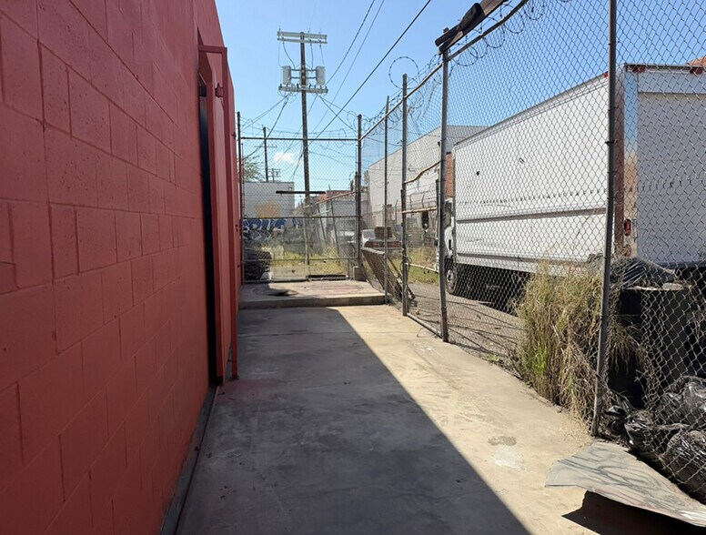 More Photos Of 725 Stanford Ave, Los Angeles Warehouse For Sale