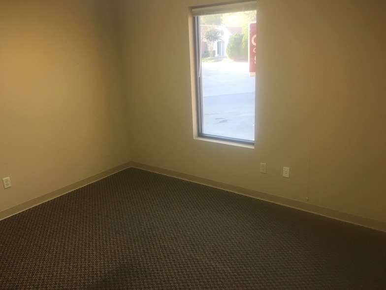 More Photos Of 6699 Fletcher Creek Cv, Memphis Warehouse For Sale