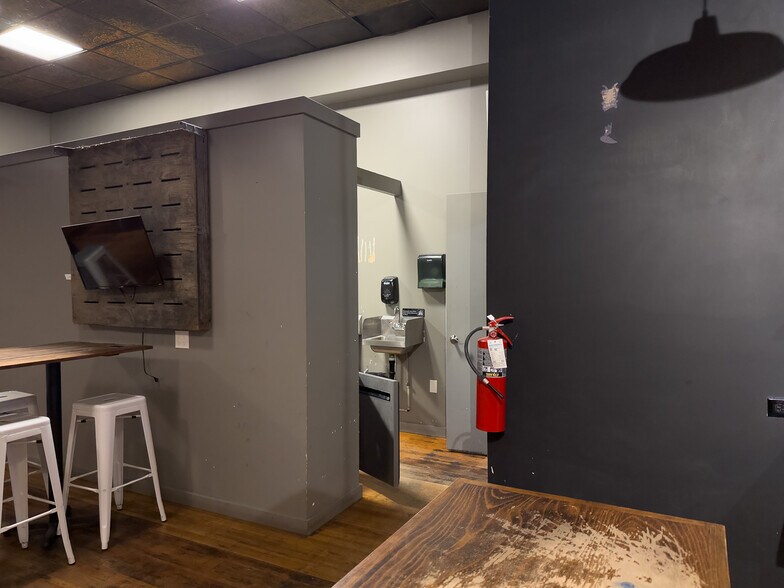 More Photos Of 226 E Main St, Walla Walla General Retail For Lease