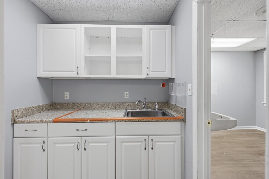 More Photos Of 2303 Pruden Blvd, Suffolk Healthcare For Sale