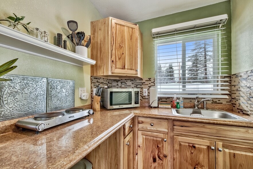 More Photos Of 3994 Pine Blvd, South Lake Tahoe Hotel For Sale